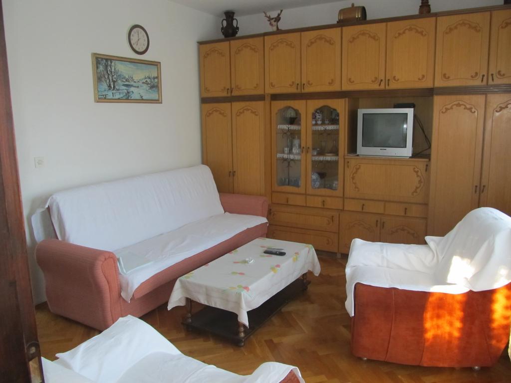 Apartment Razum Пула Екстериор снимка